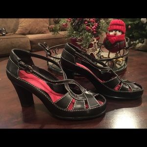 Aerosoles Peep Hole Shoes